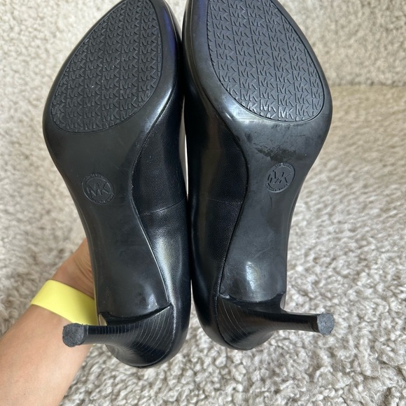 MICHAEL Michael Kors Black Stiletto Heels - Picture 7 of 8